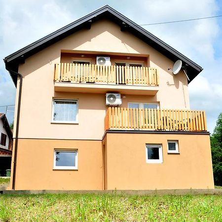 Apartments Zugec Seliste Dreznicko Luaran gambar
