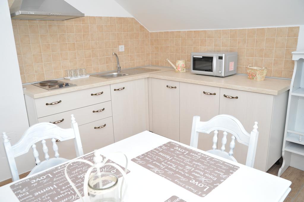 Apartments Zugec Seliste Dreznicko Bilik gambar