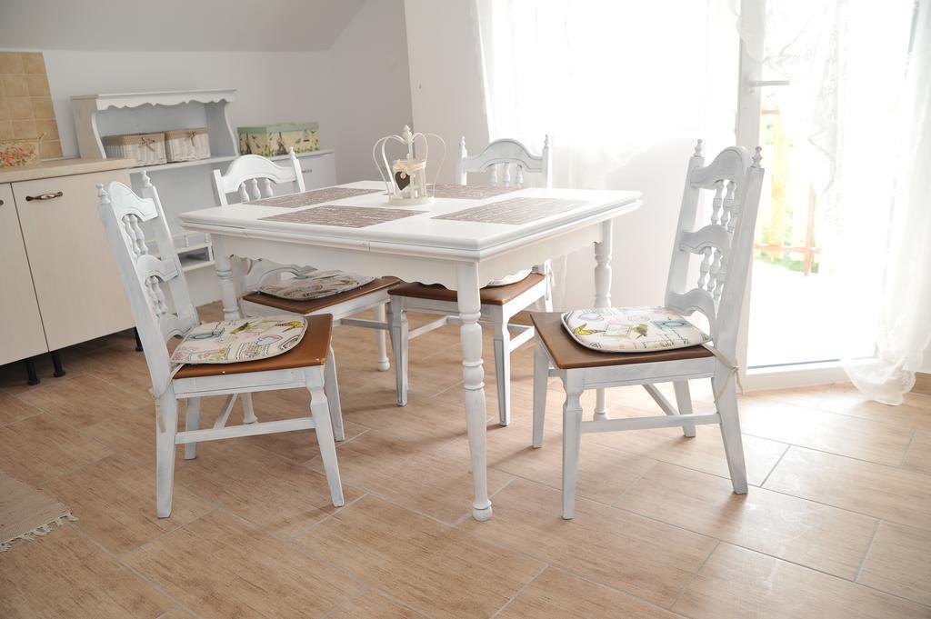 Apartments Zugec Seliste Dreznicko Bilik gambar