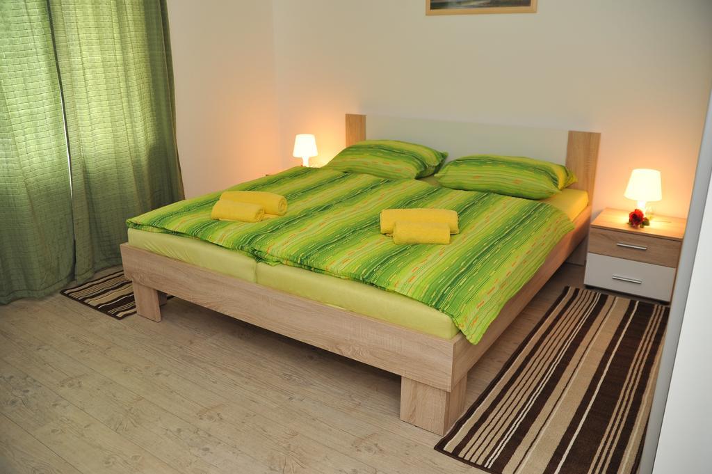 Apartments Zugec Seliste Dreznicko Bilik gambar